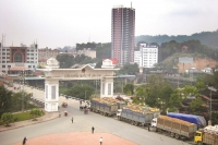 7 cửa khẩu tấp nập khách du lịch